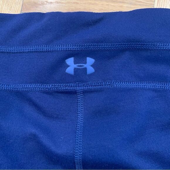 Under Armour Blue Two Tone Capri Leggings - Picture 4 of 7